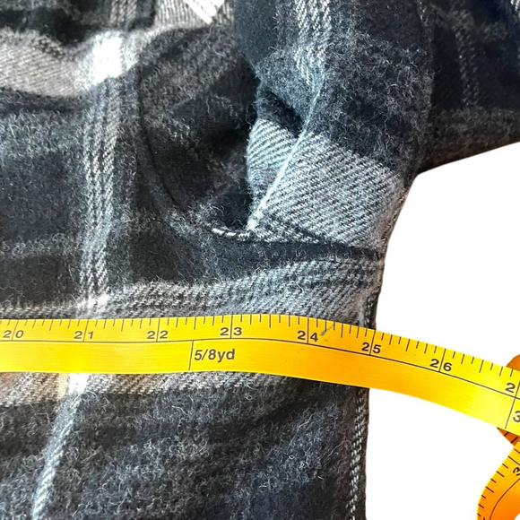 Tigha Men’s Plaid Wool Blend Jacket w/ Sherpa Collar, Black/Grey Check - Picture 15 of 16